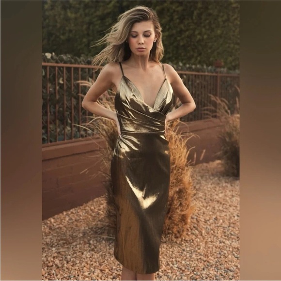 Ieena for Mac Duggal Gold Metallic V Neck Party Cocktail Dress PLEASE READ - Picture 1 of 12